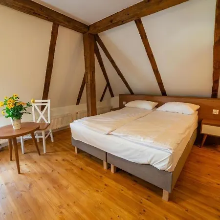 Bed & Breakfast Gosciniec Krol Sielaw W Centrum Mikolajek Z Restauracja Regionalna *